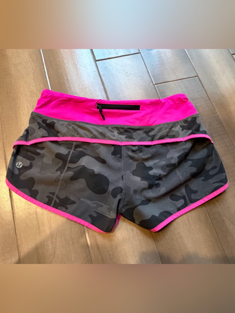 lululemon athletica Pink & Gray Camo Running Speed  Shorts Sz 4